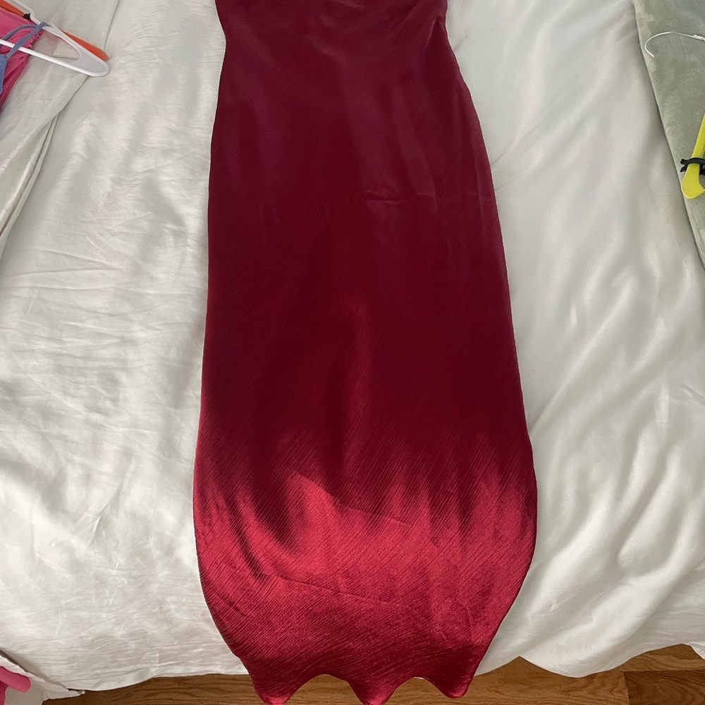 Elegant Red Sleeveless Dress